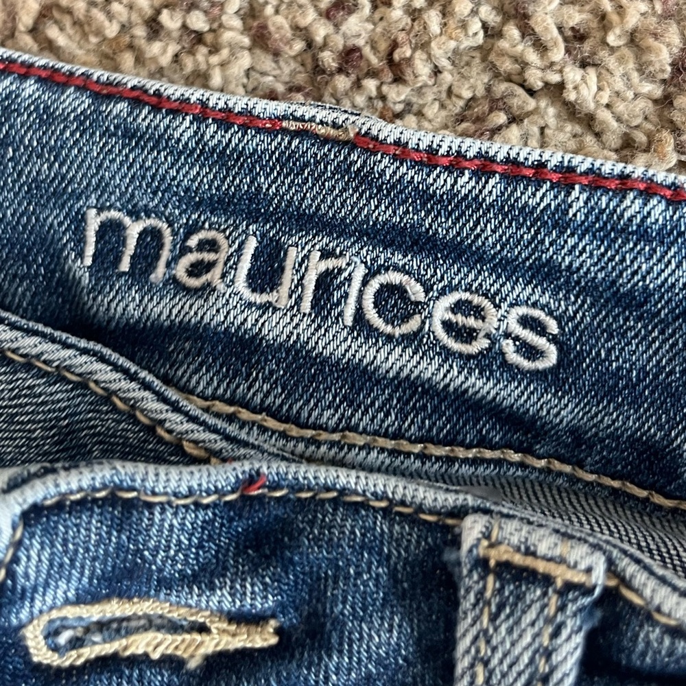Maurice’s Ripped Jeans - Picture 9 of 10